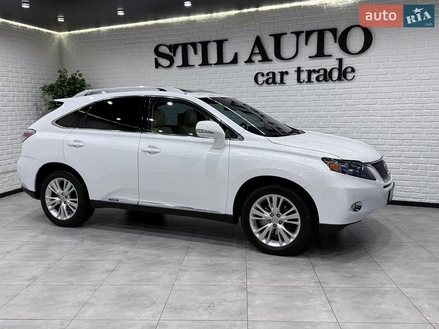 Lexus RX, 2011
