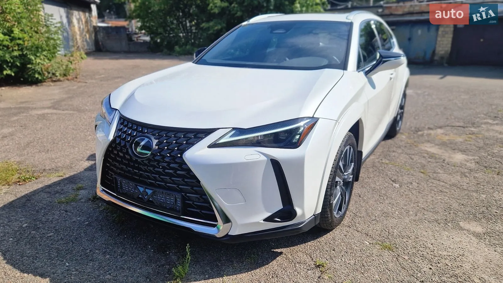 Lexus UX, 2025