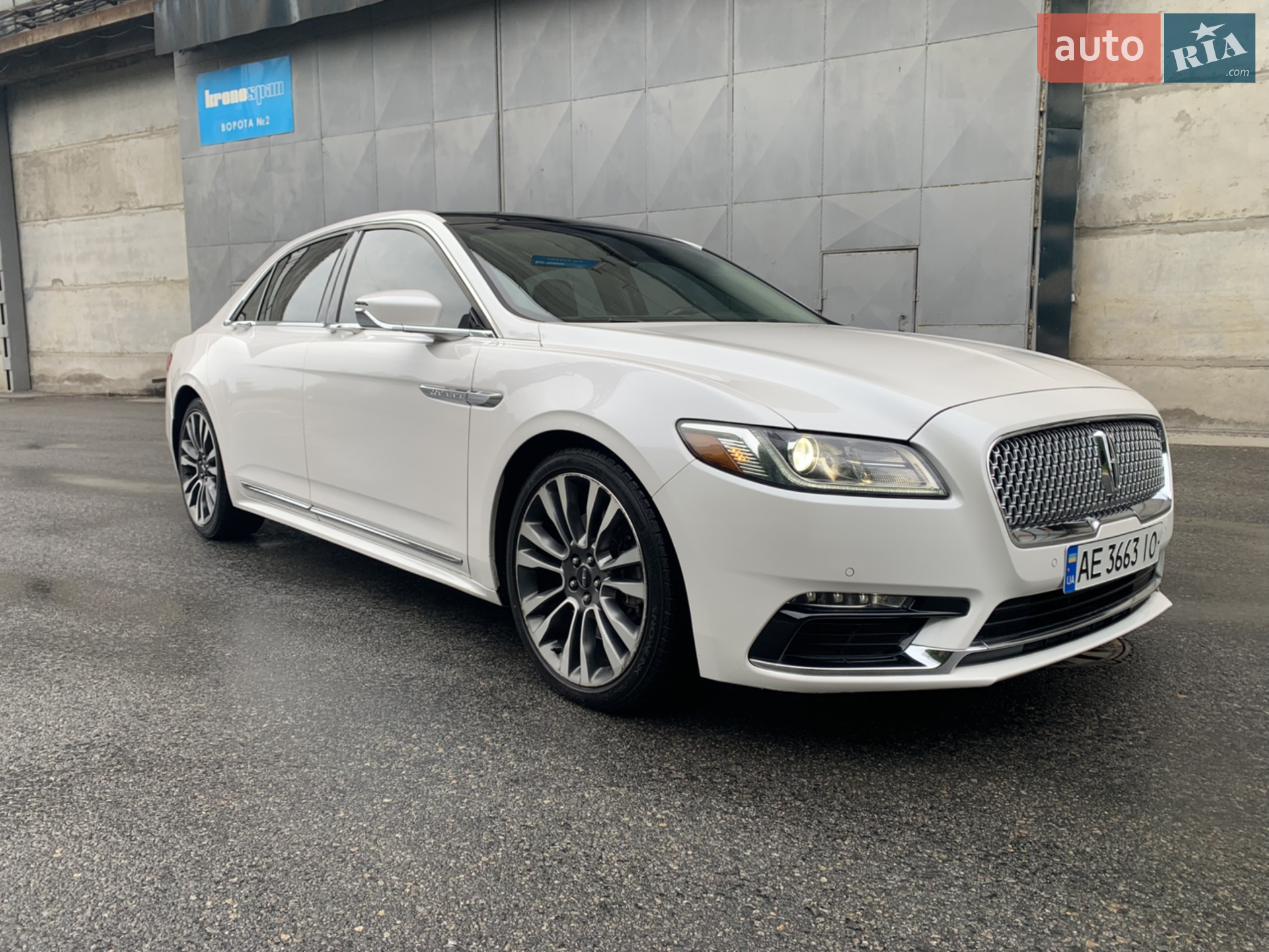 Lincoln Continental, 2017