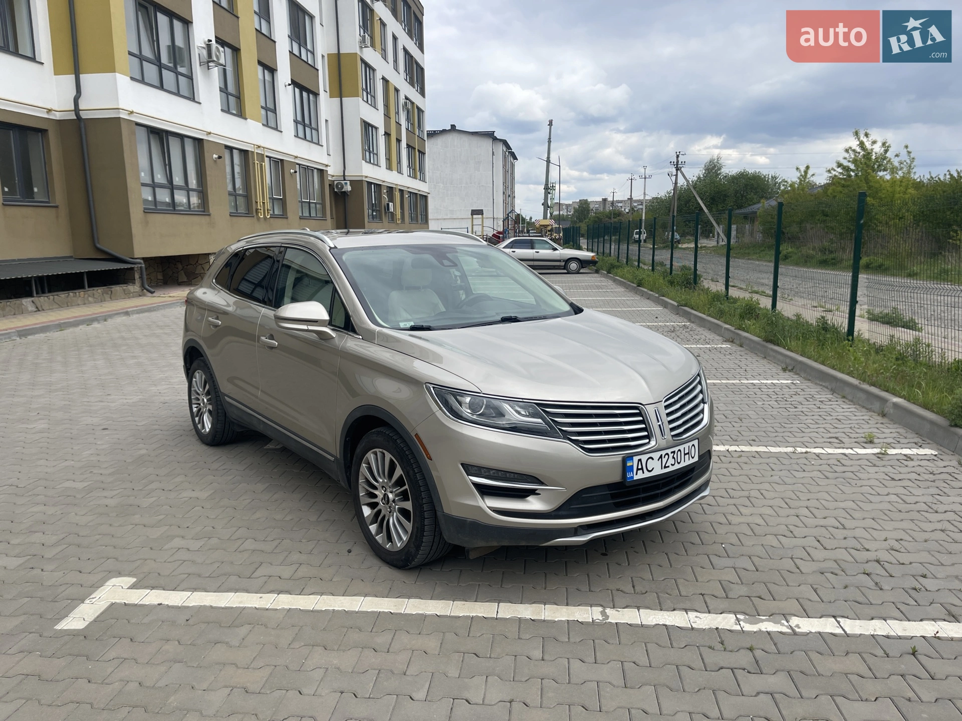 Lincoln MKC, 2014