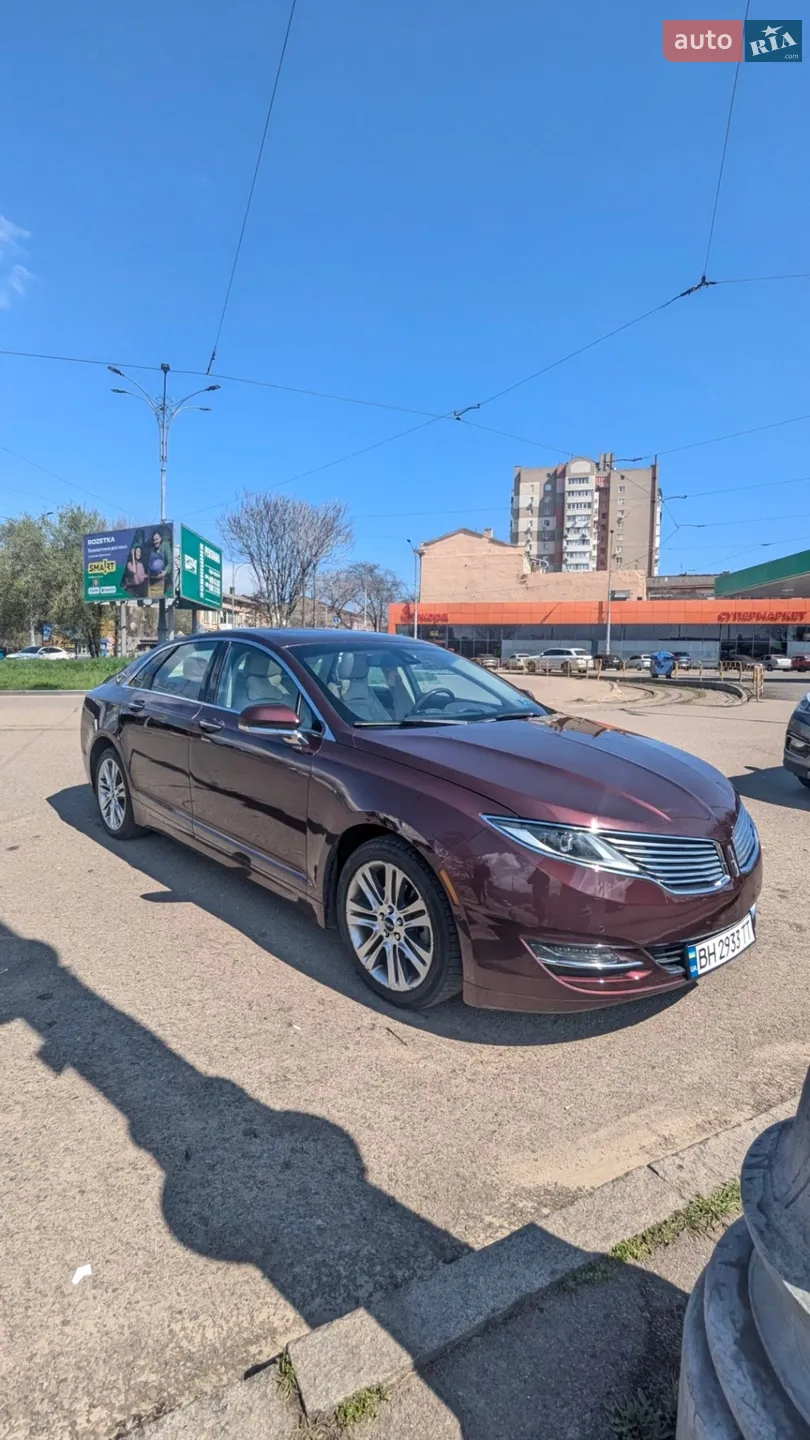 Lincoln MKZ, 2013