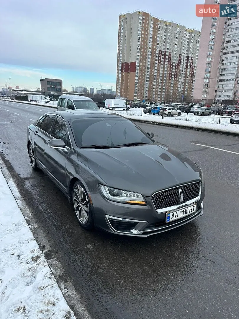Lincoln MKZ, 2019