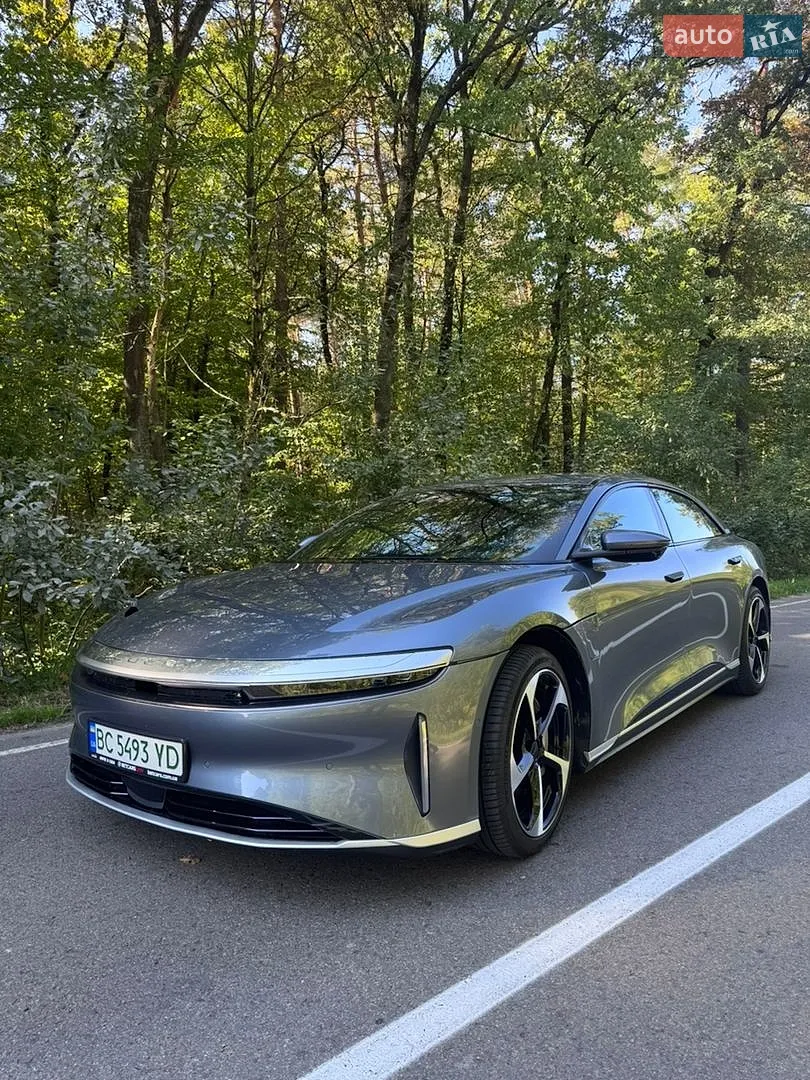 Lucid Air, 2023