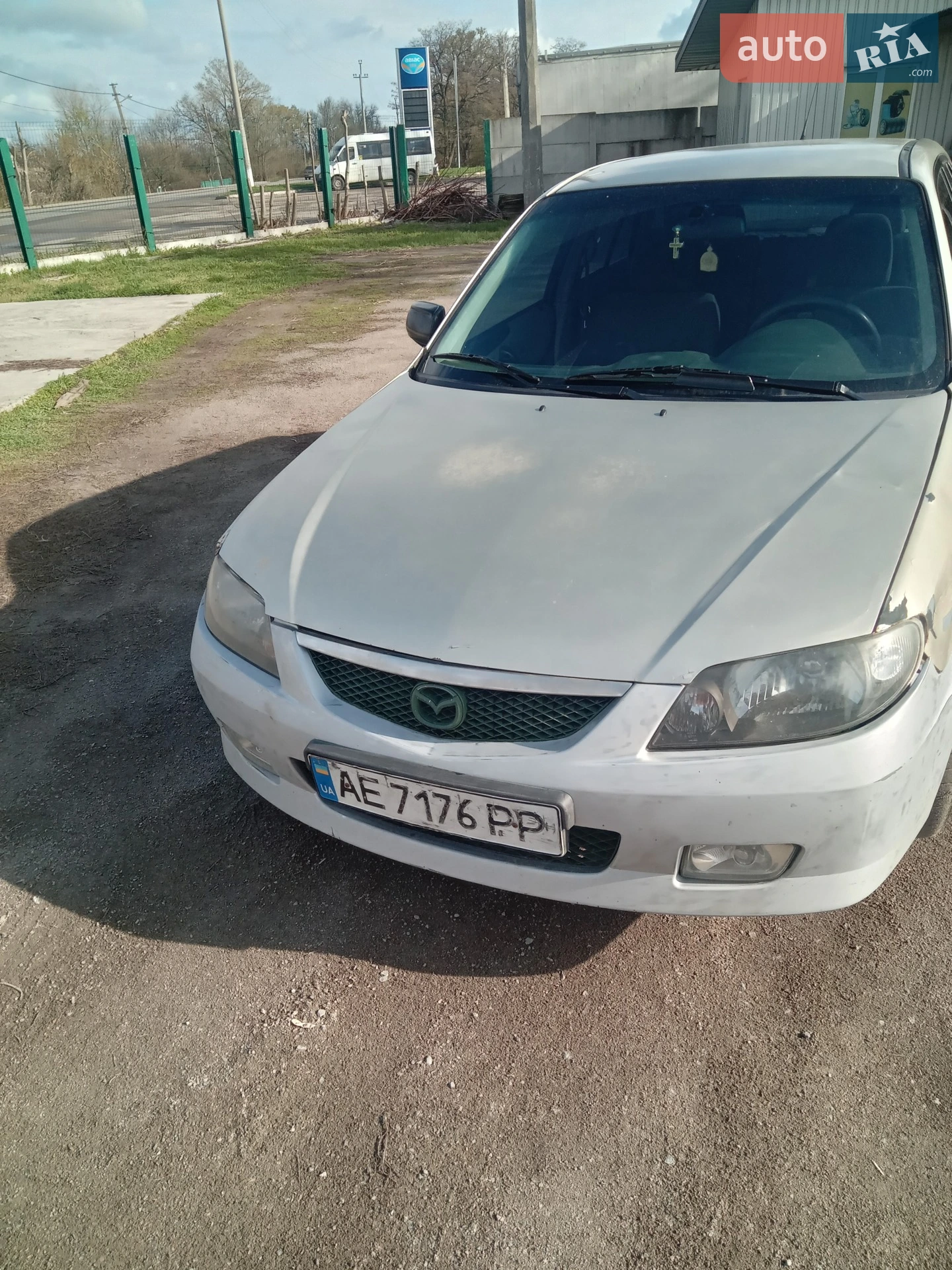Mazda 323, 2003