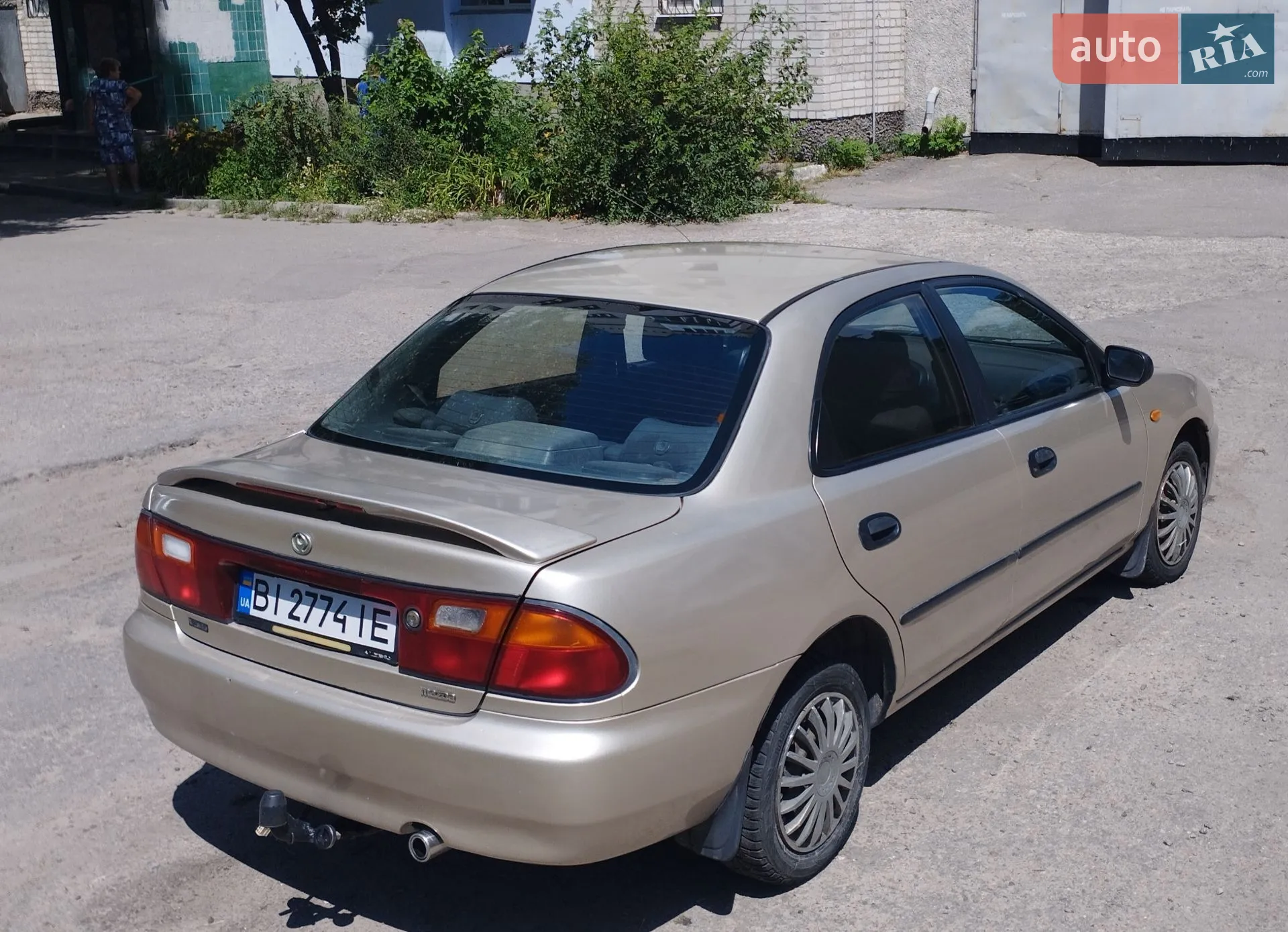 Mazda 323, 1995