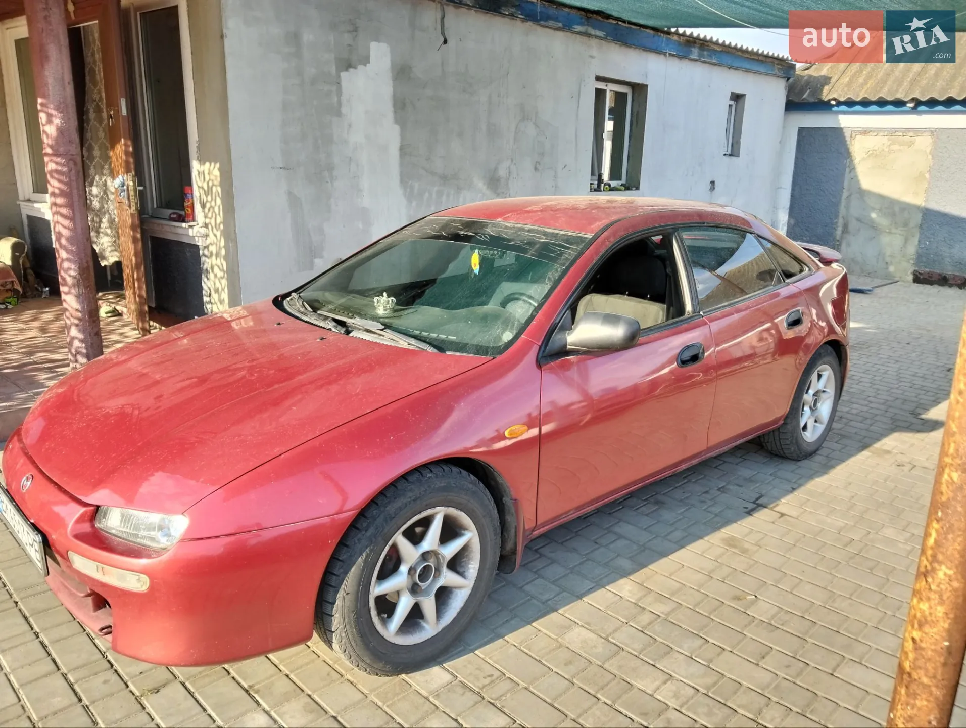 Mazda 323, 1998
