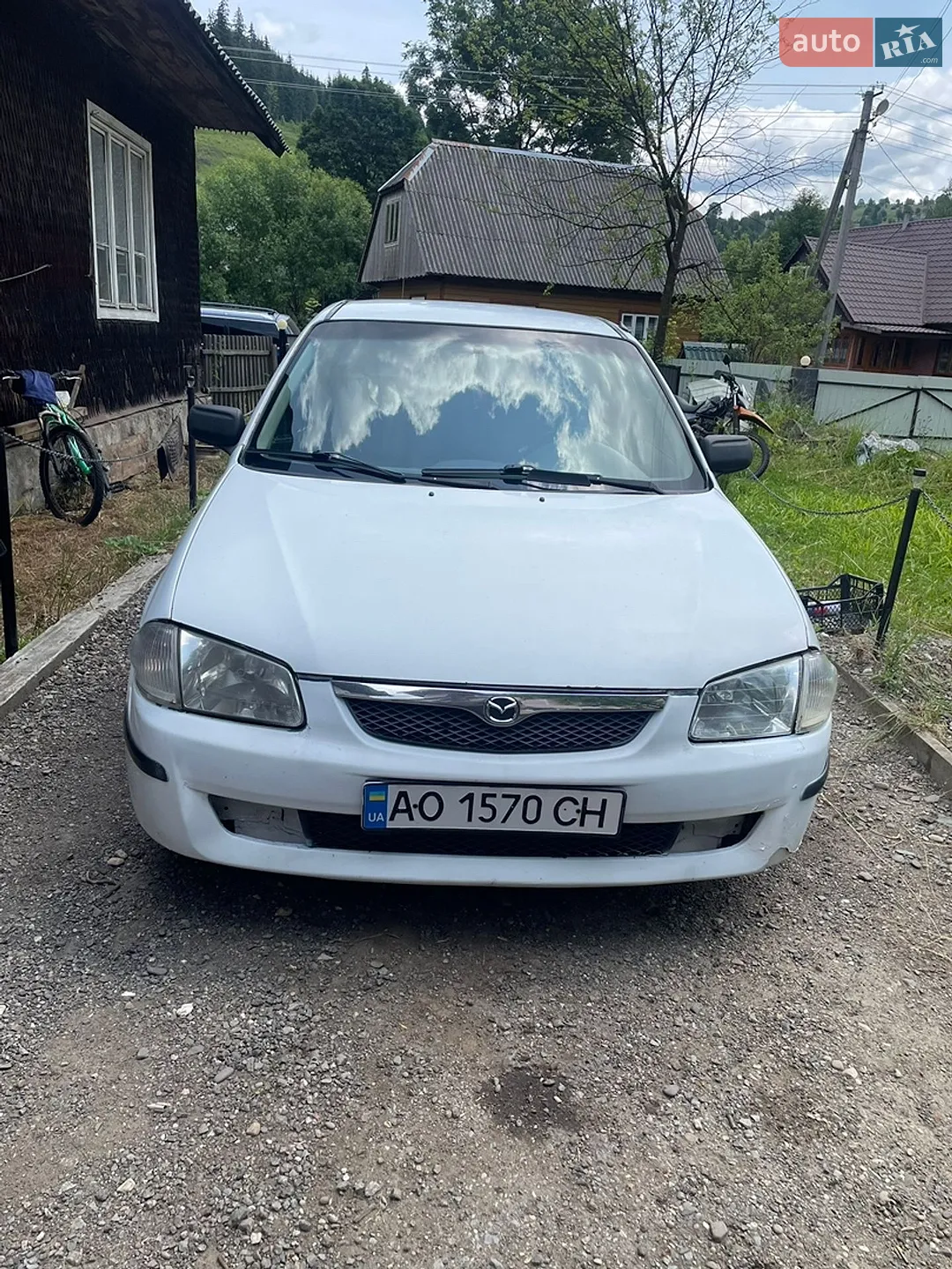 Mazda 323, 1999
