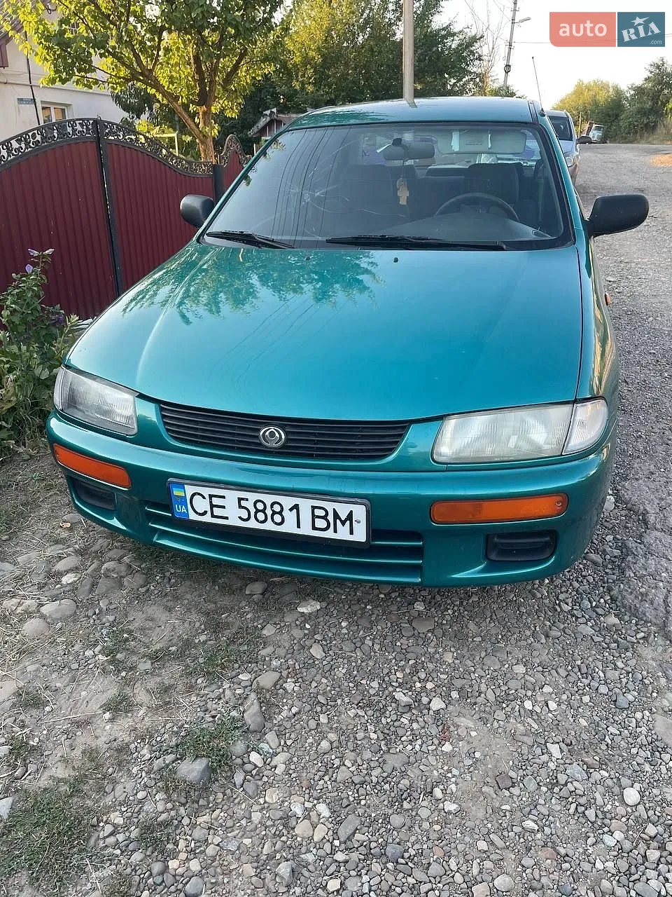 Mazda 323, 1996