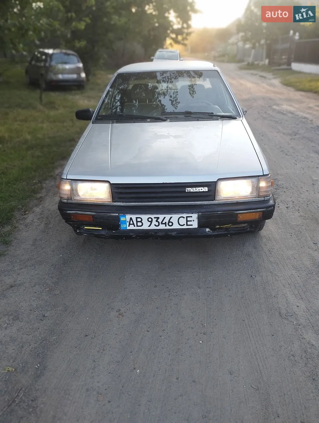 Mazda 323, 1987