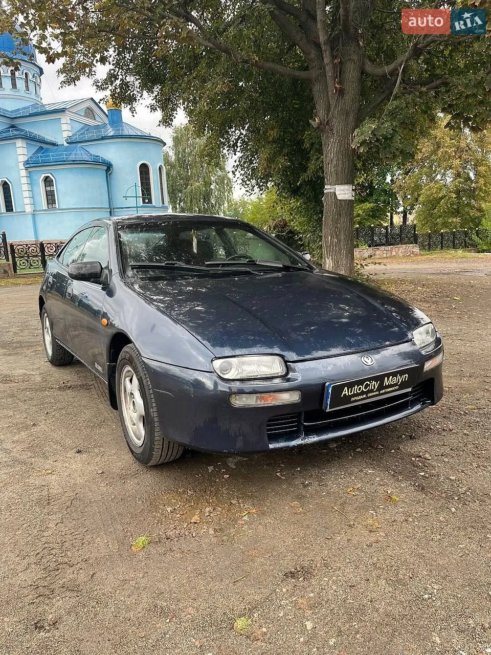 Mazda 323, 1998