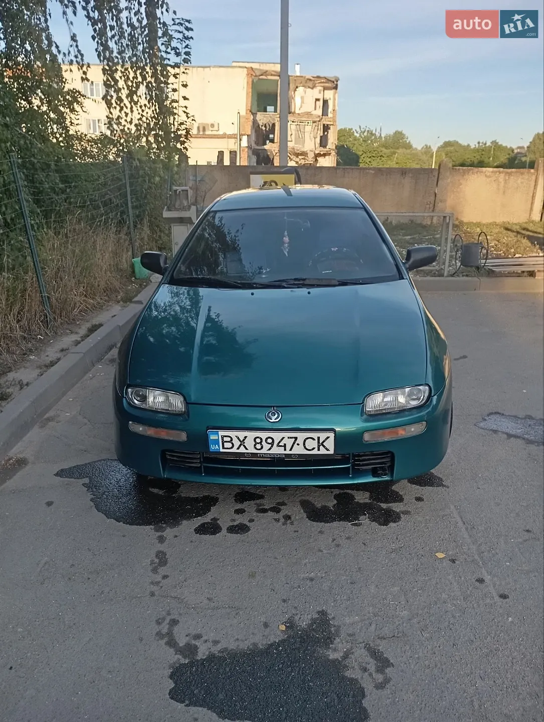 Mazda 323, 1998