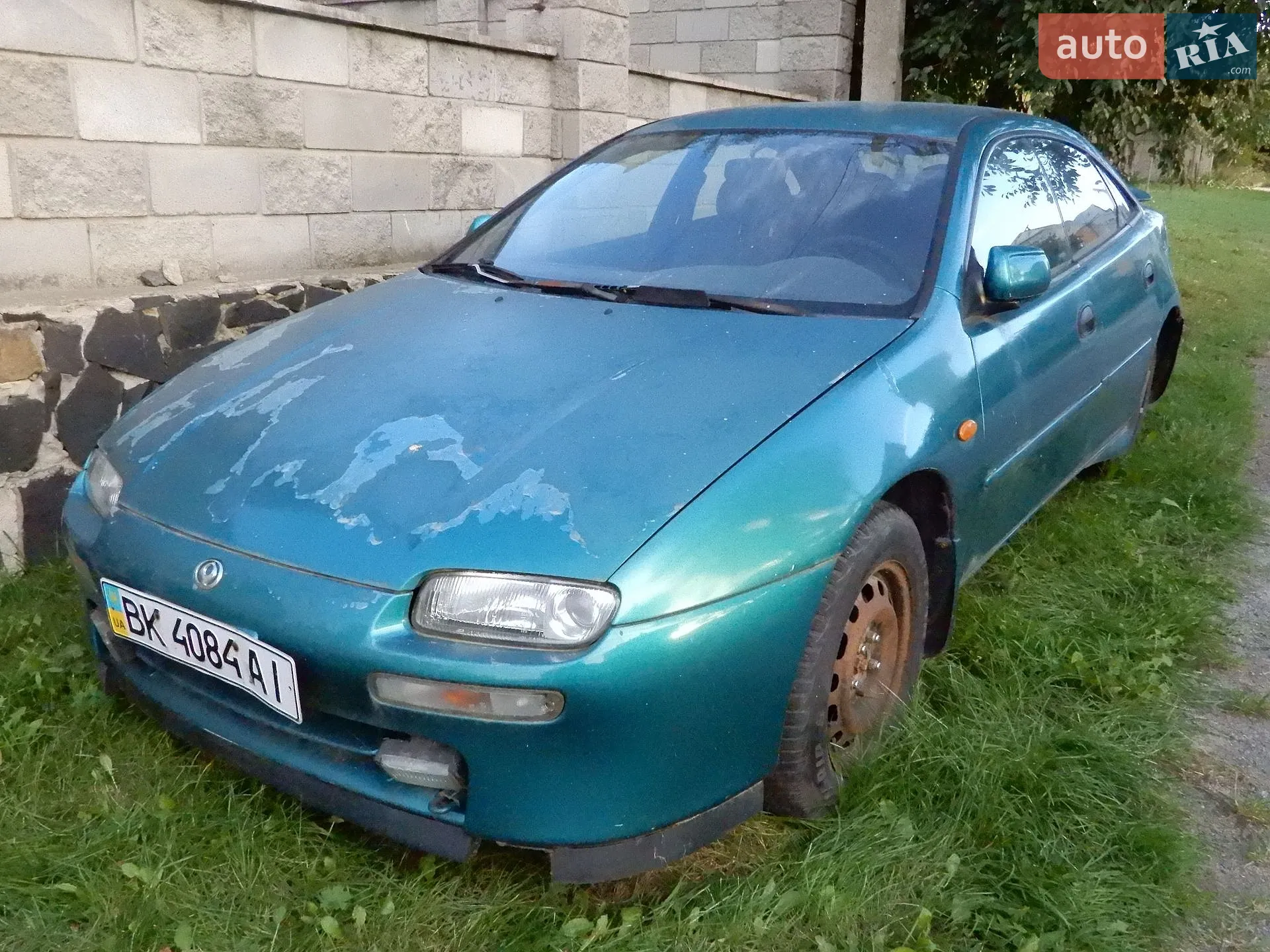 Mazda 323, 1998