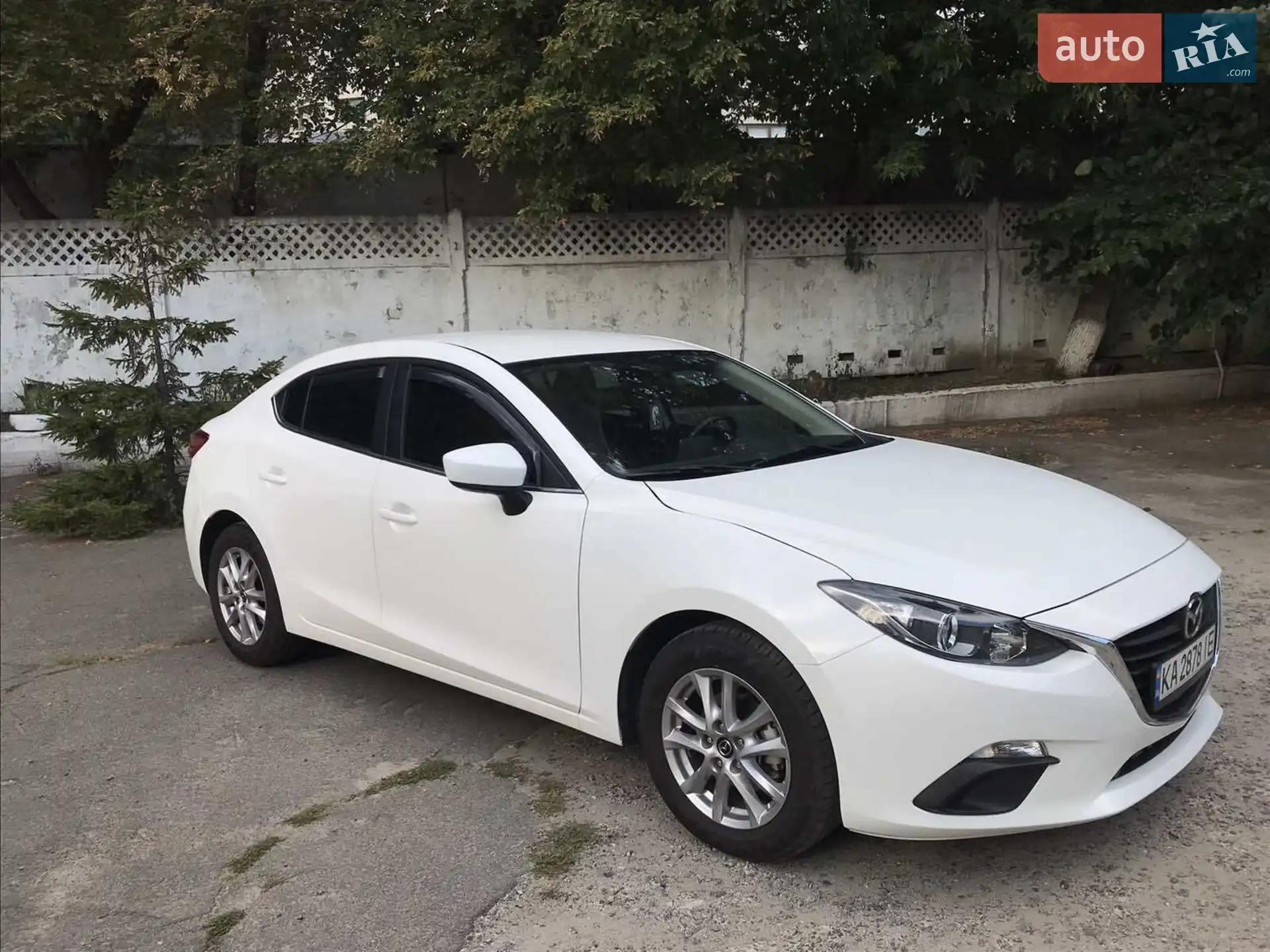 Mazda 3, 2015