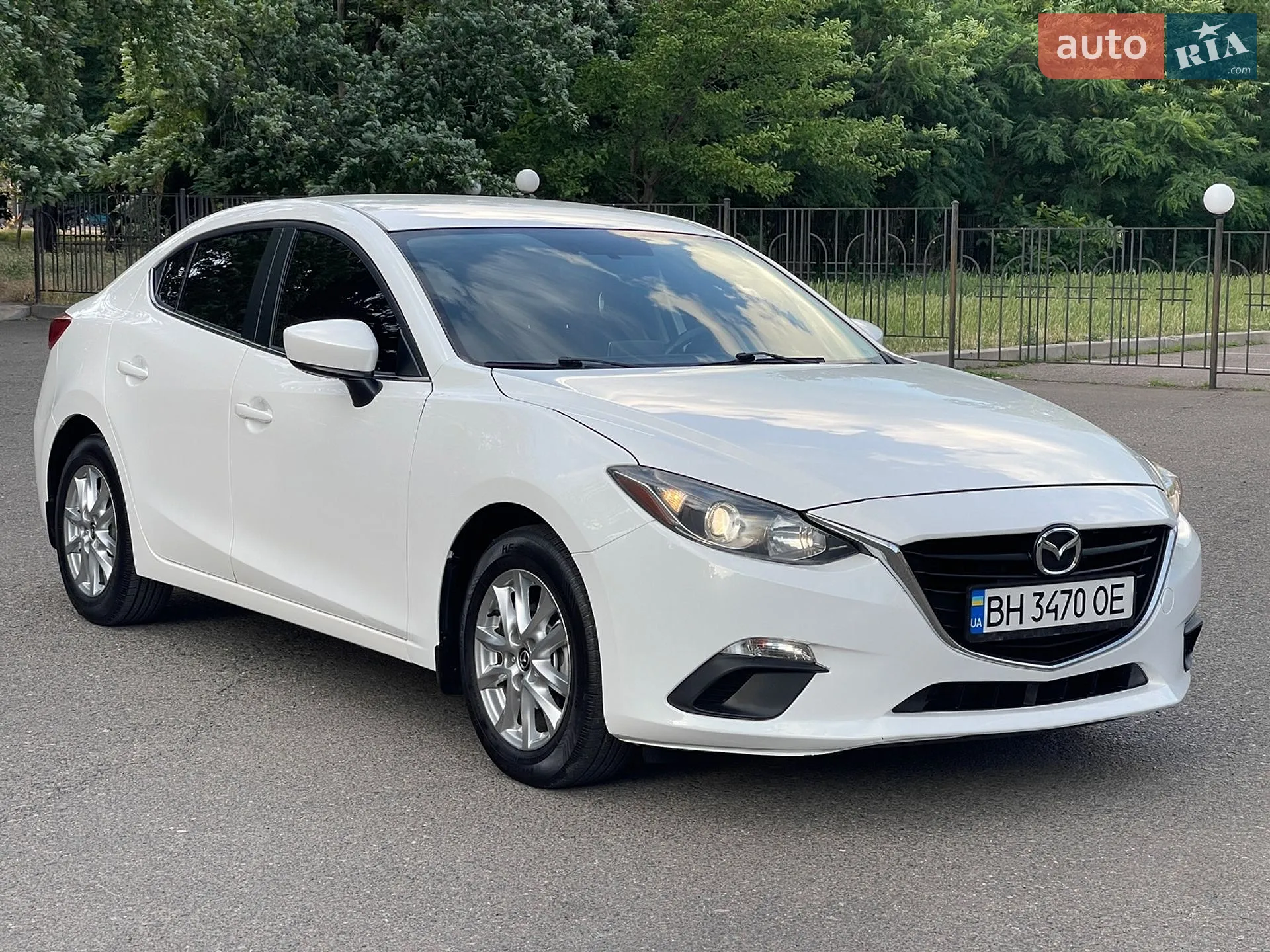 Mazda 3, 2015