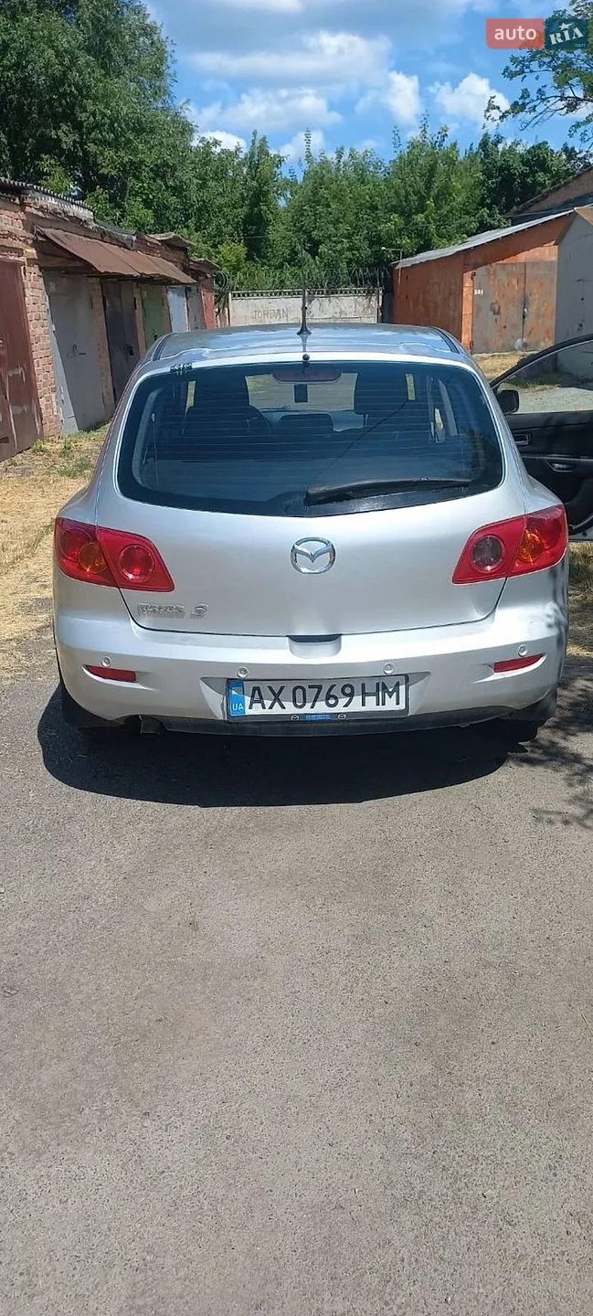 Mazda 3, 2004