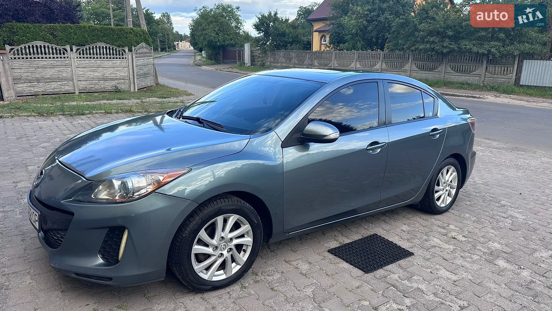 Mazda 3, 2012