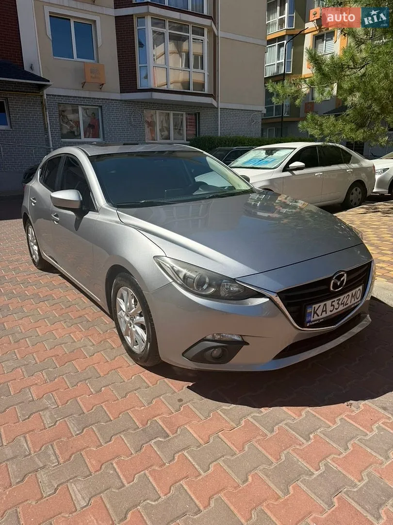 Mazda 3, 2015