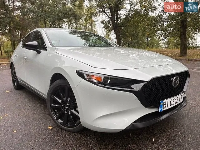 Mazda 3, 2024