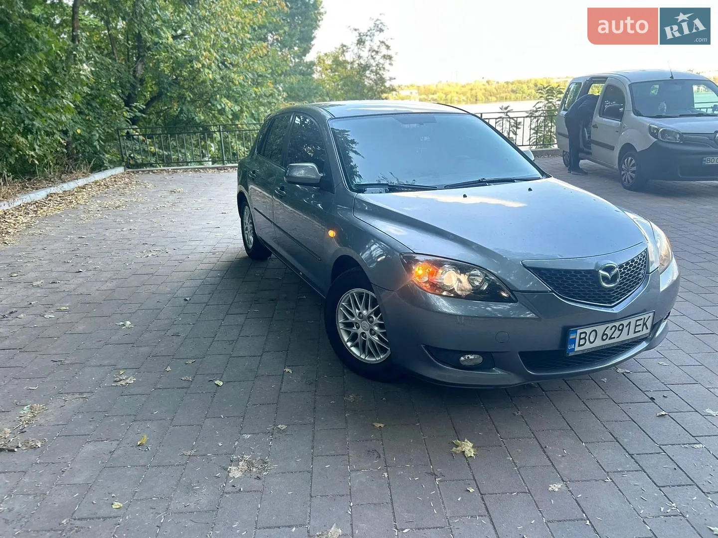 Mazda 3, 2003