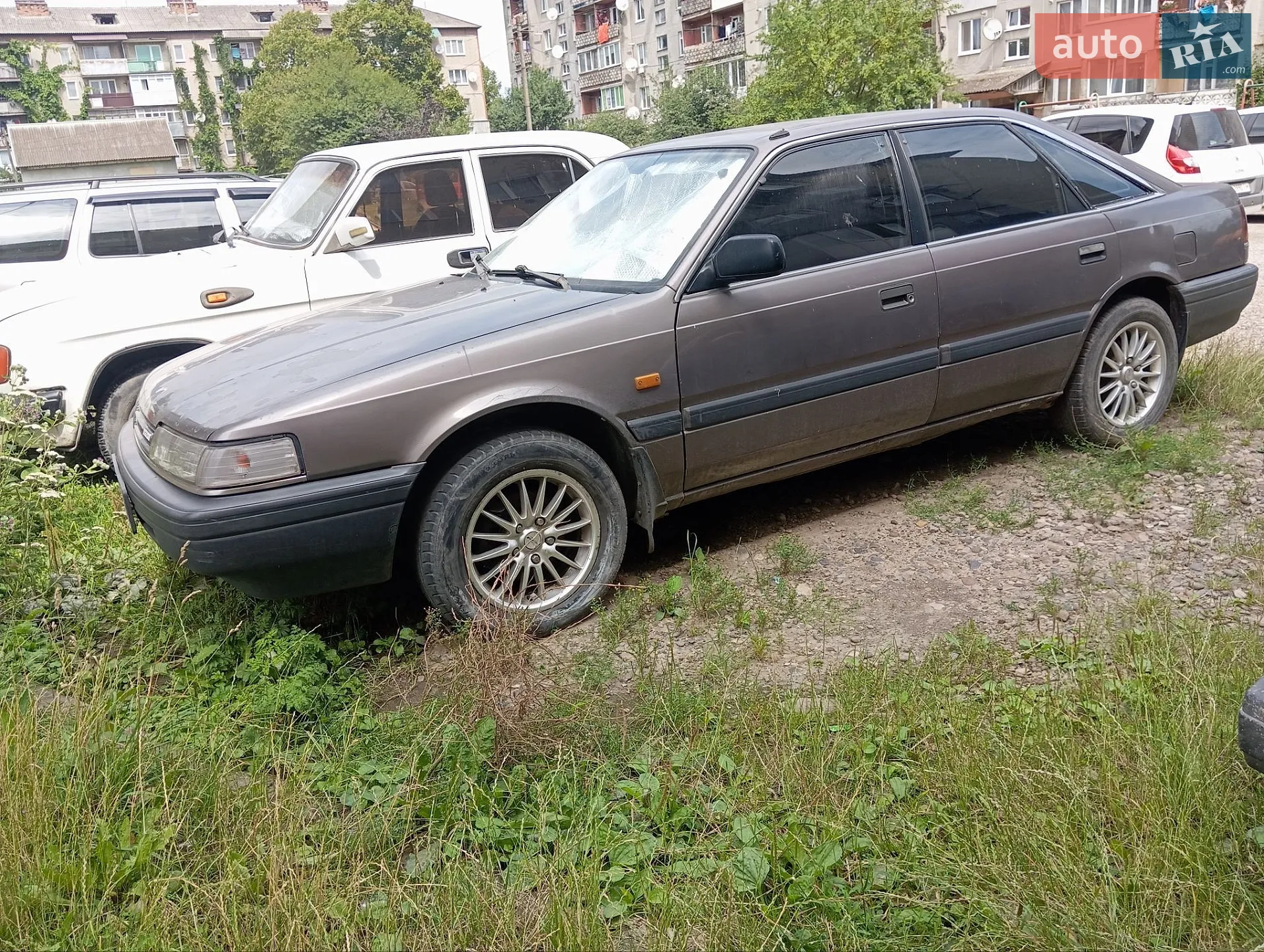 Mazda 626, 1989