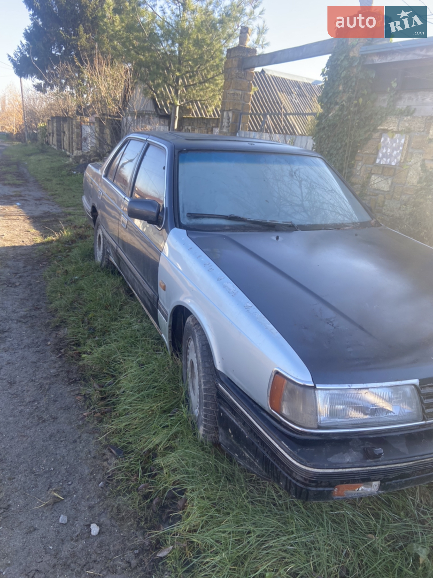 Mazda 929, 1988