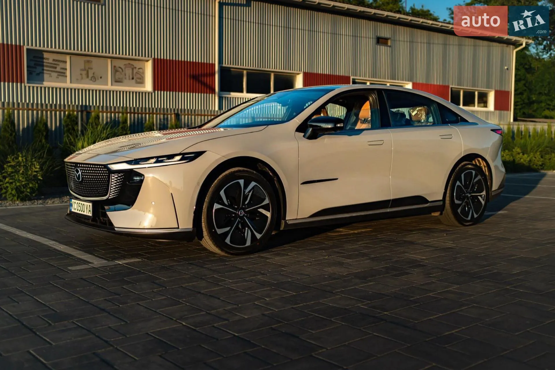 Mazda EZ-6, 2025