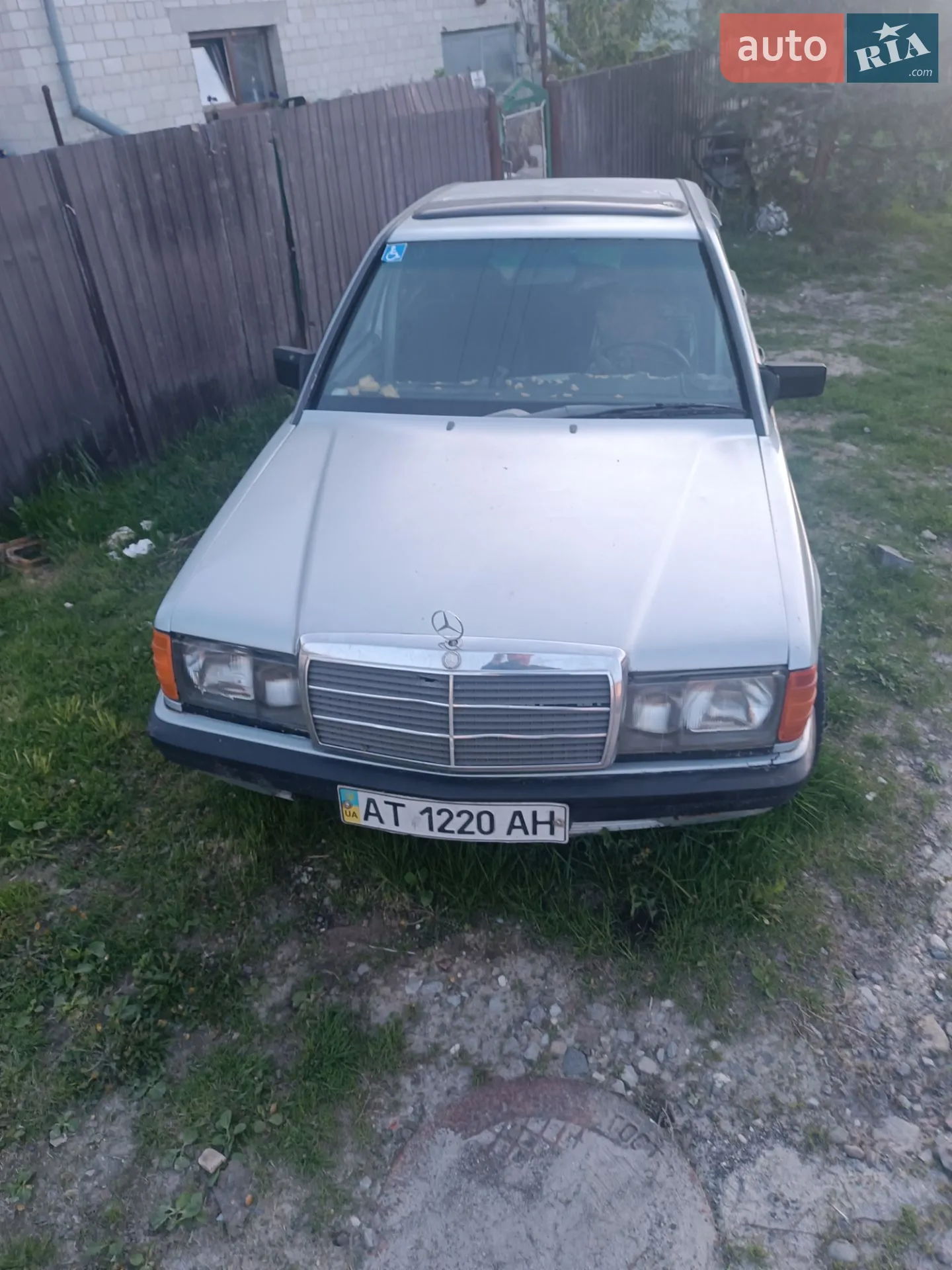Mercedes-Benz 190, 1985