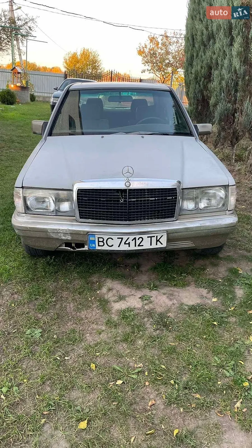 Mercedes-Benz 190, 1986