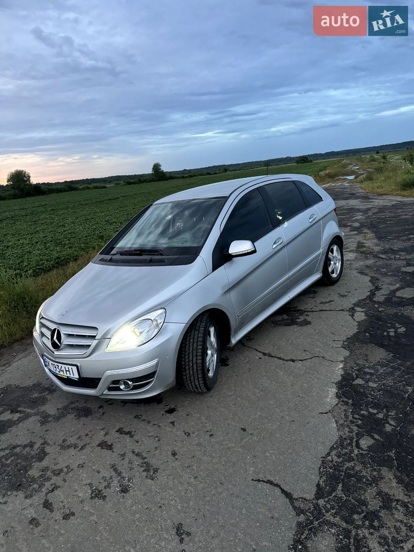 Mercedes-Benz B-Class, 2011