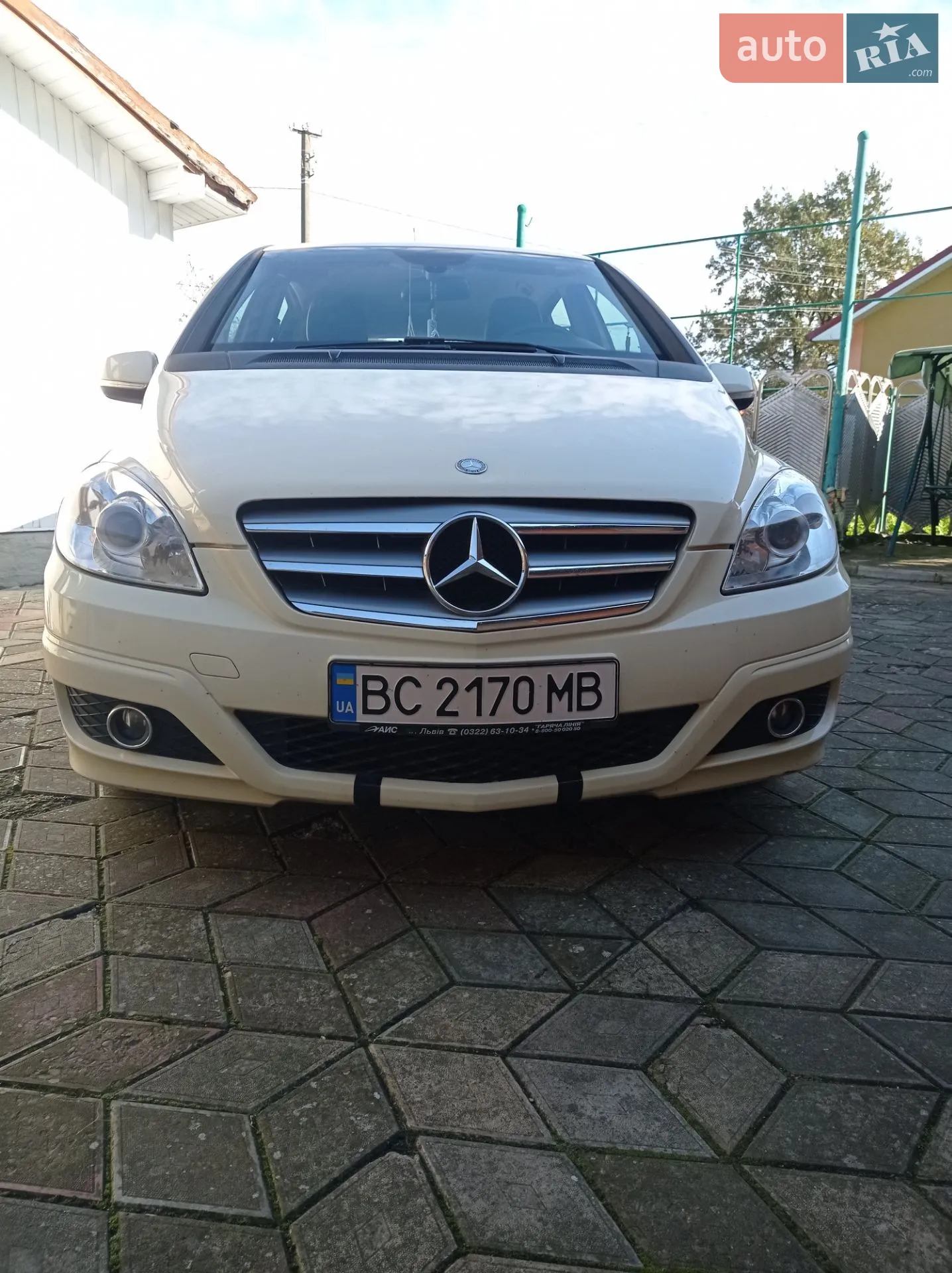 Mercedes-Benz B-Class, 2011