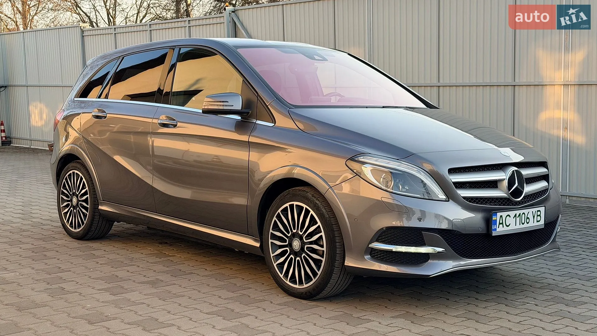 Mercedes-Benz B-Class, 2015