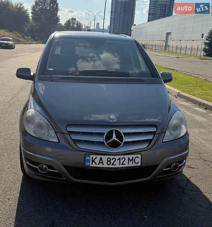 Mercedes-Benz B-Class, 2011