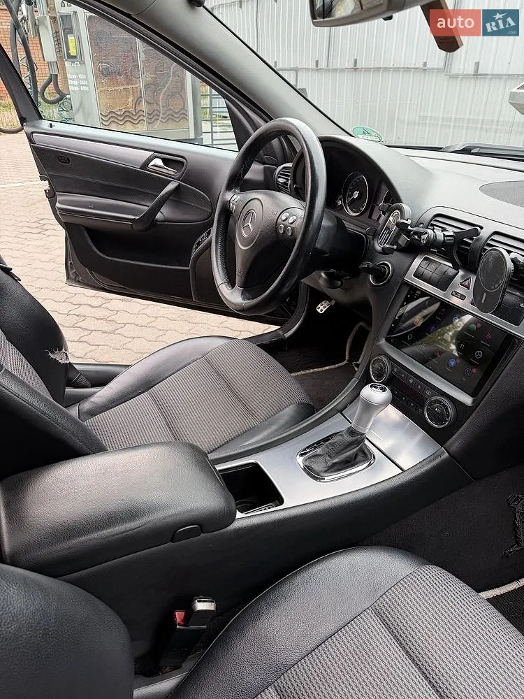 Mercedes-Benz C-Class, 2005