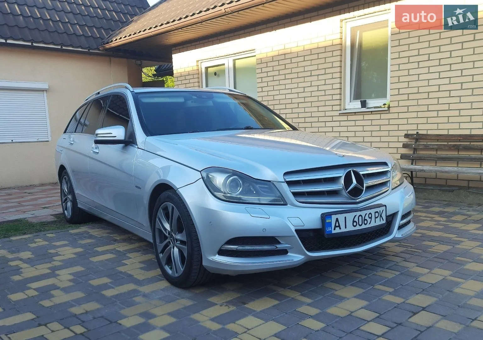 Mercedes-Benz C-Class, 2011