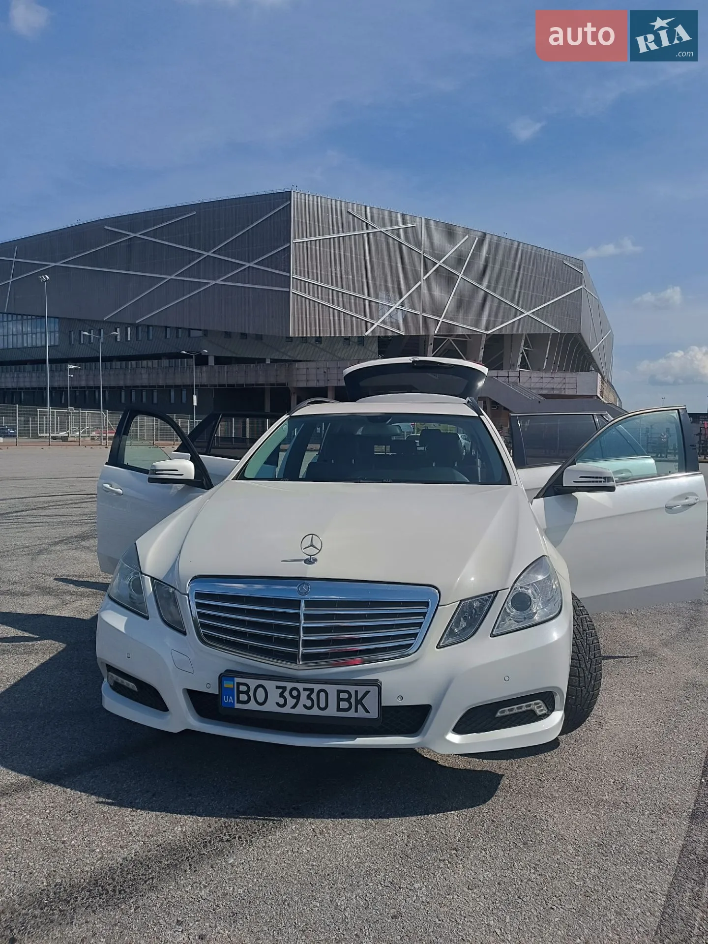 Mercedes-Benz E-Class, 2011