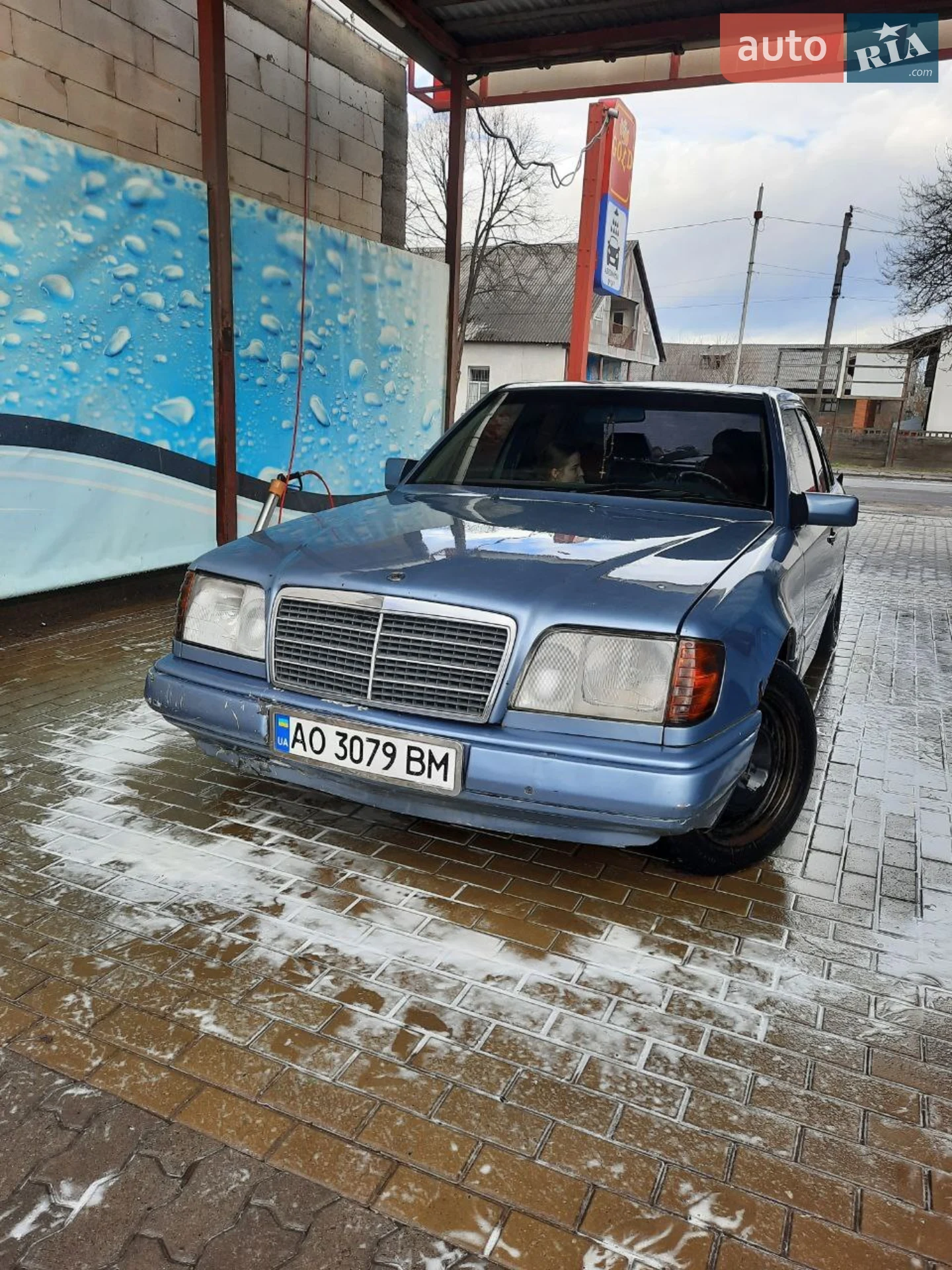 Mercedes-Benz E-Class, 1986