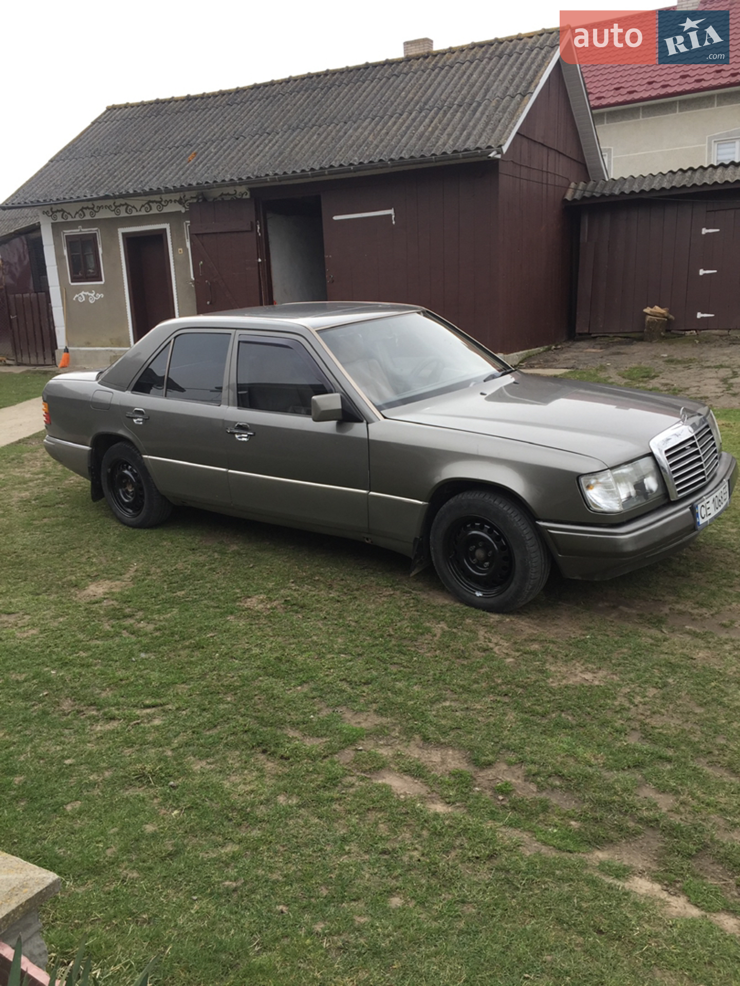 Mercedes-Benz E-Class, 1992