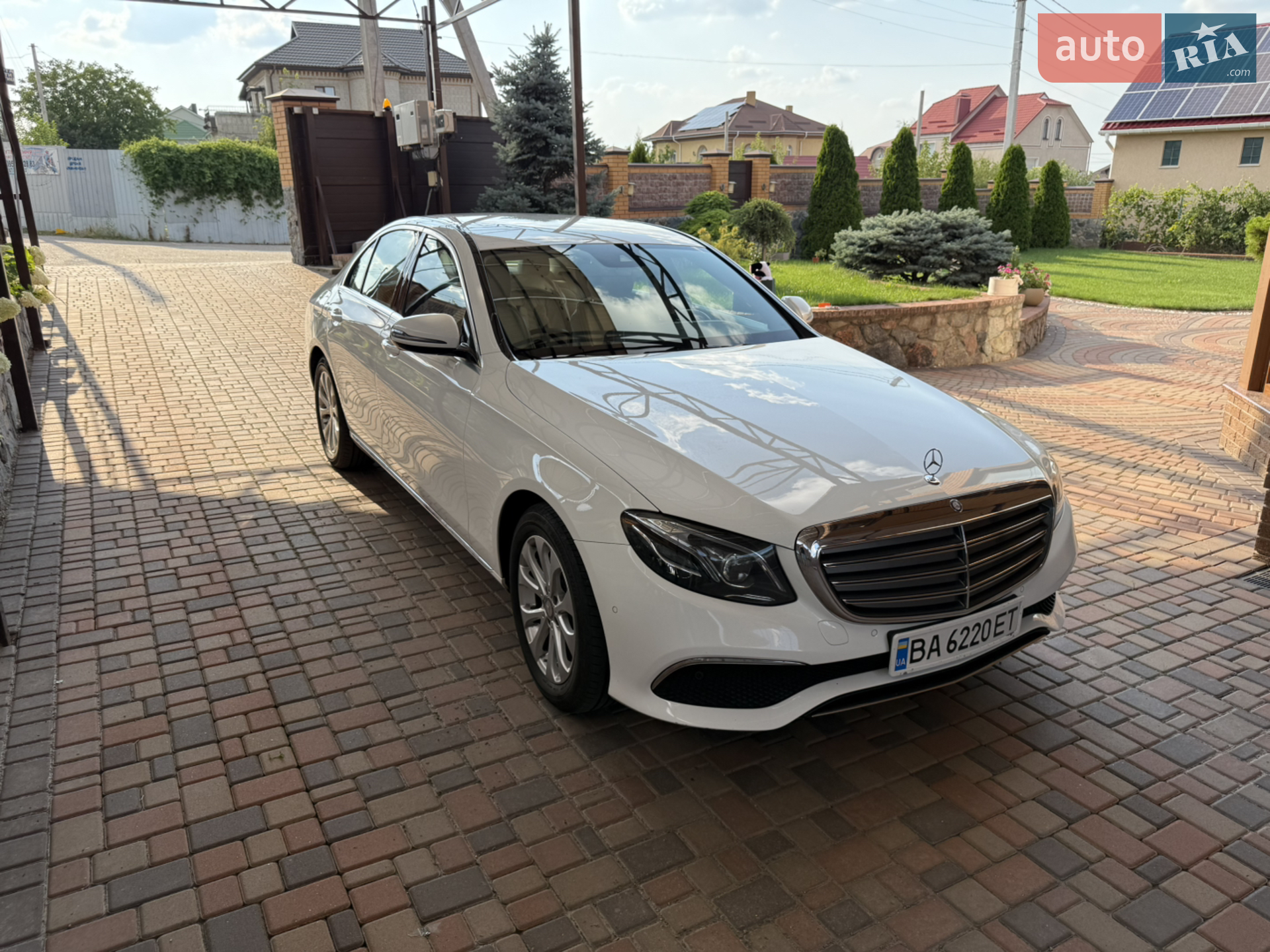 Mercedes-Benz E-Class, 2016