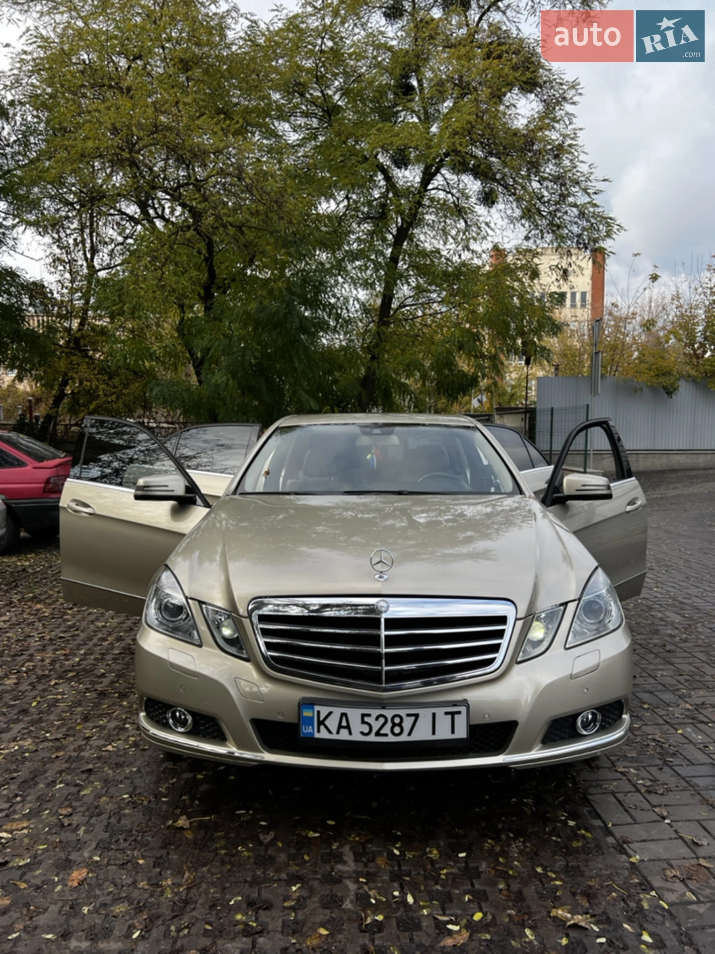 Mercedes-Benz E-Class, 2011