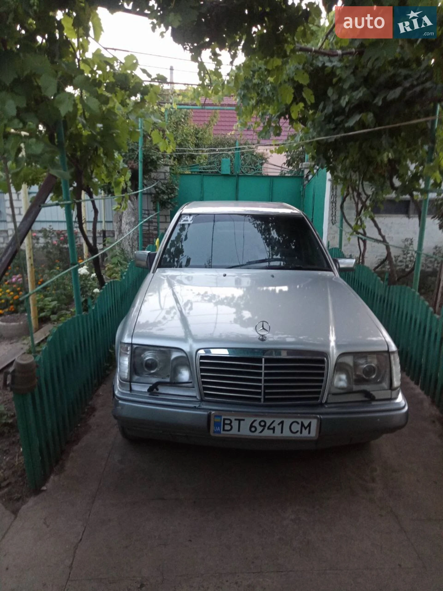 Mercedes-Benz E-Class, 1993
