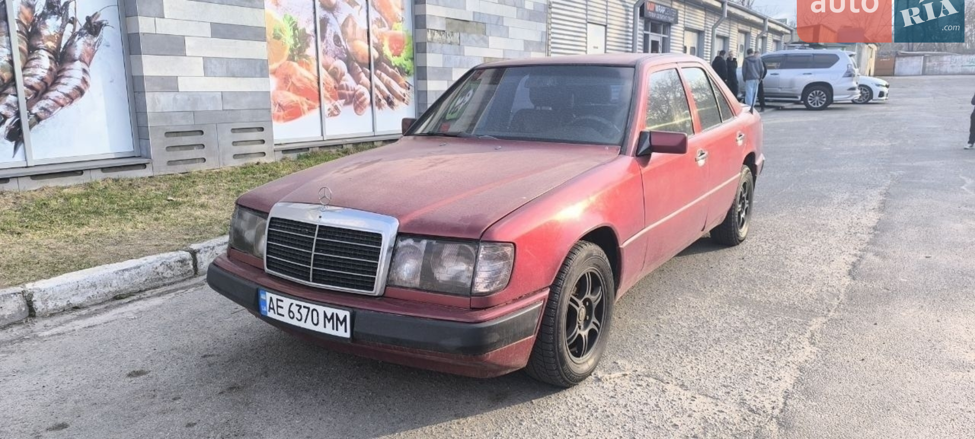 Mercedes-Benz E-Class, 1989