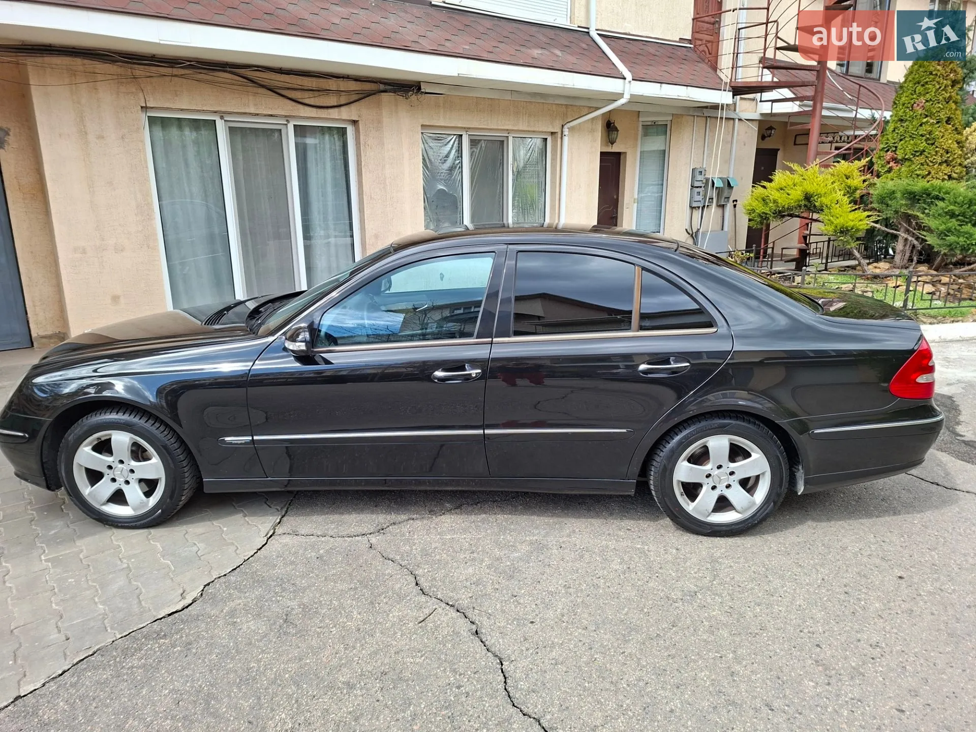 Mercedes-Benz E-Class, 2004