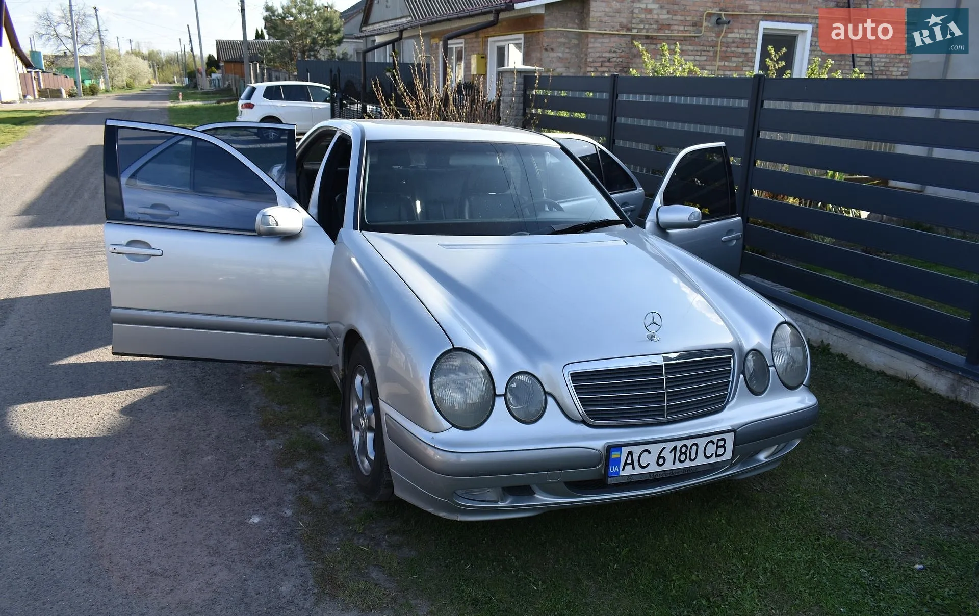 Mercedes-Benz E-Class, 2002