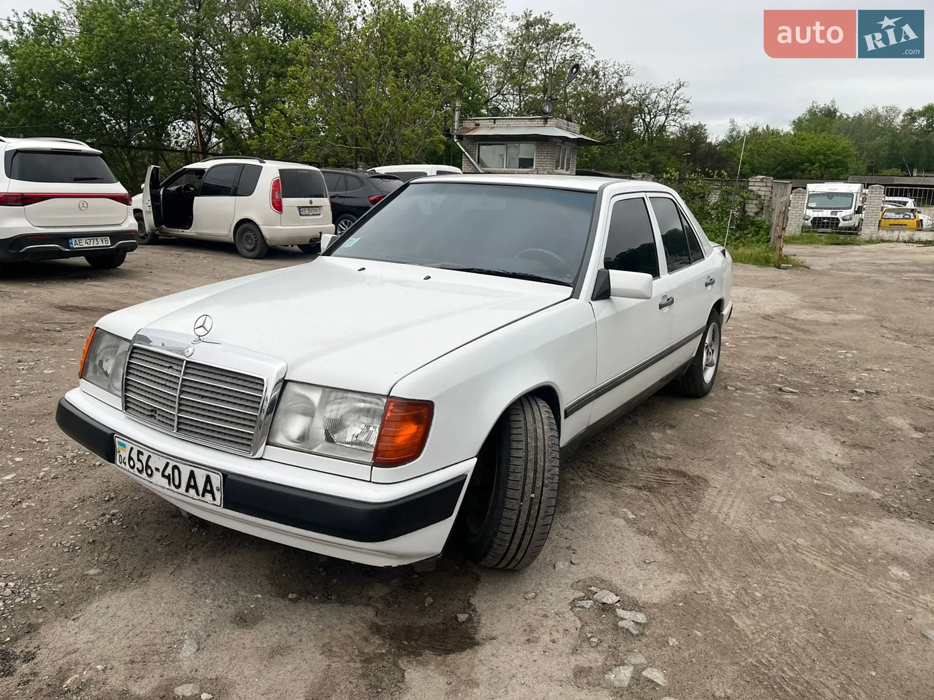 Mercedes-Benz E-Class, 1988