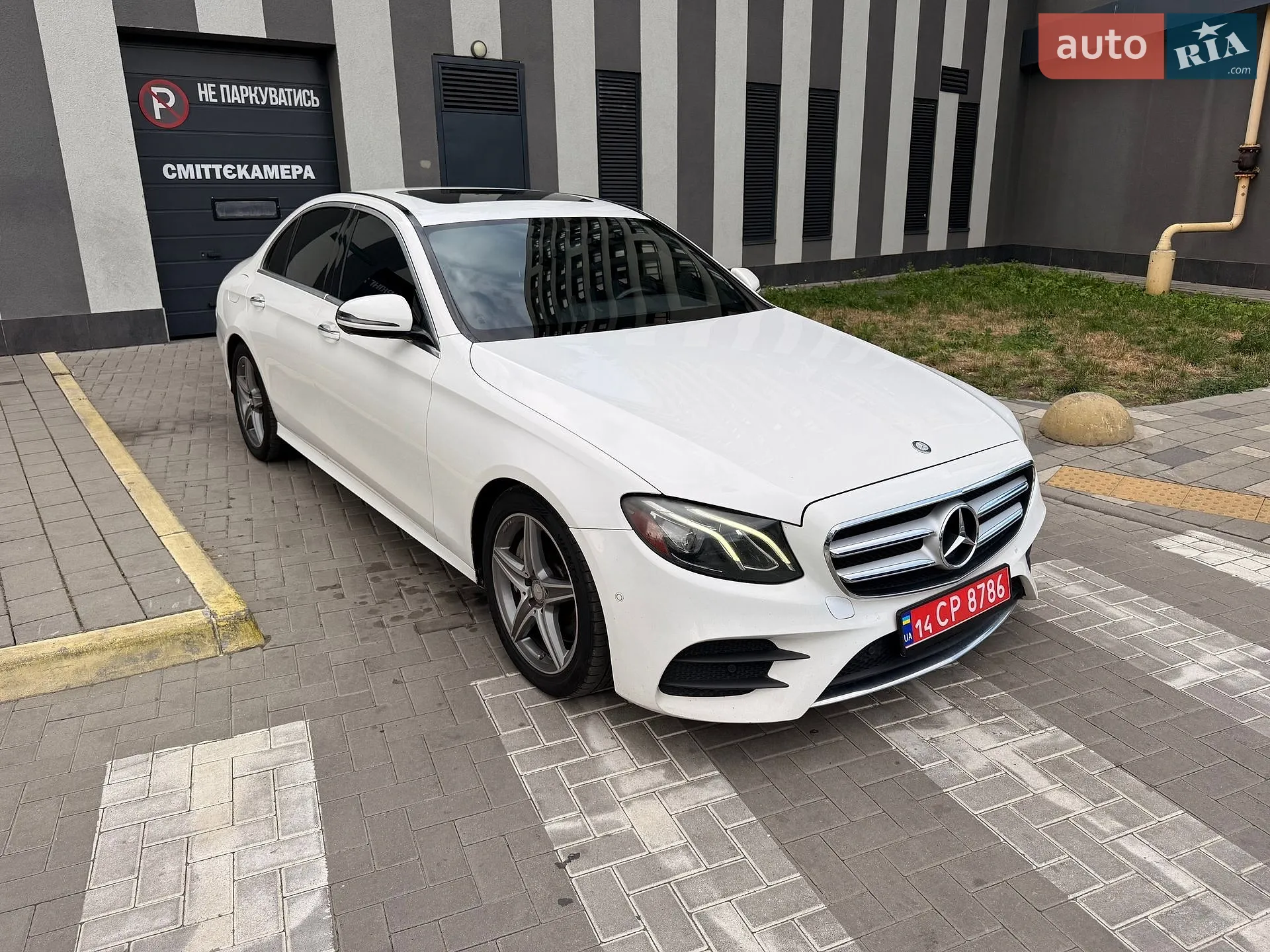 Mercedes-Benz E-Class, 2016
