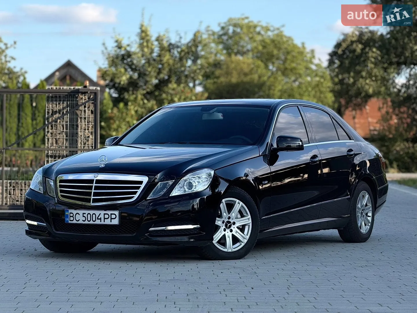 Mercedes-Benz E-Class, 2011