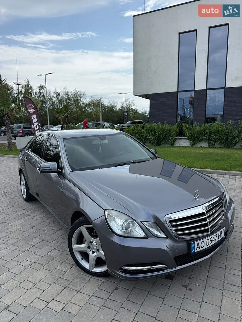 Mercedes-Benz E-Class, 2011