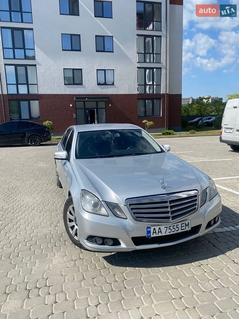 Mercedes-Benz E-Class, 2011