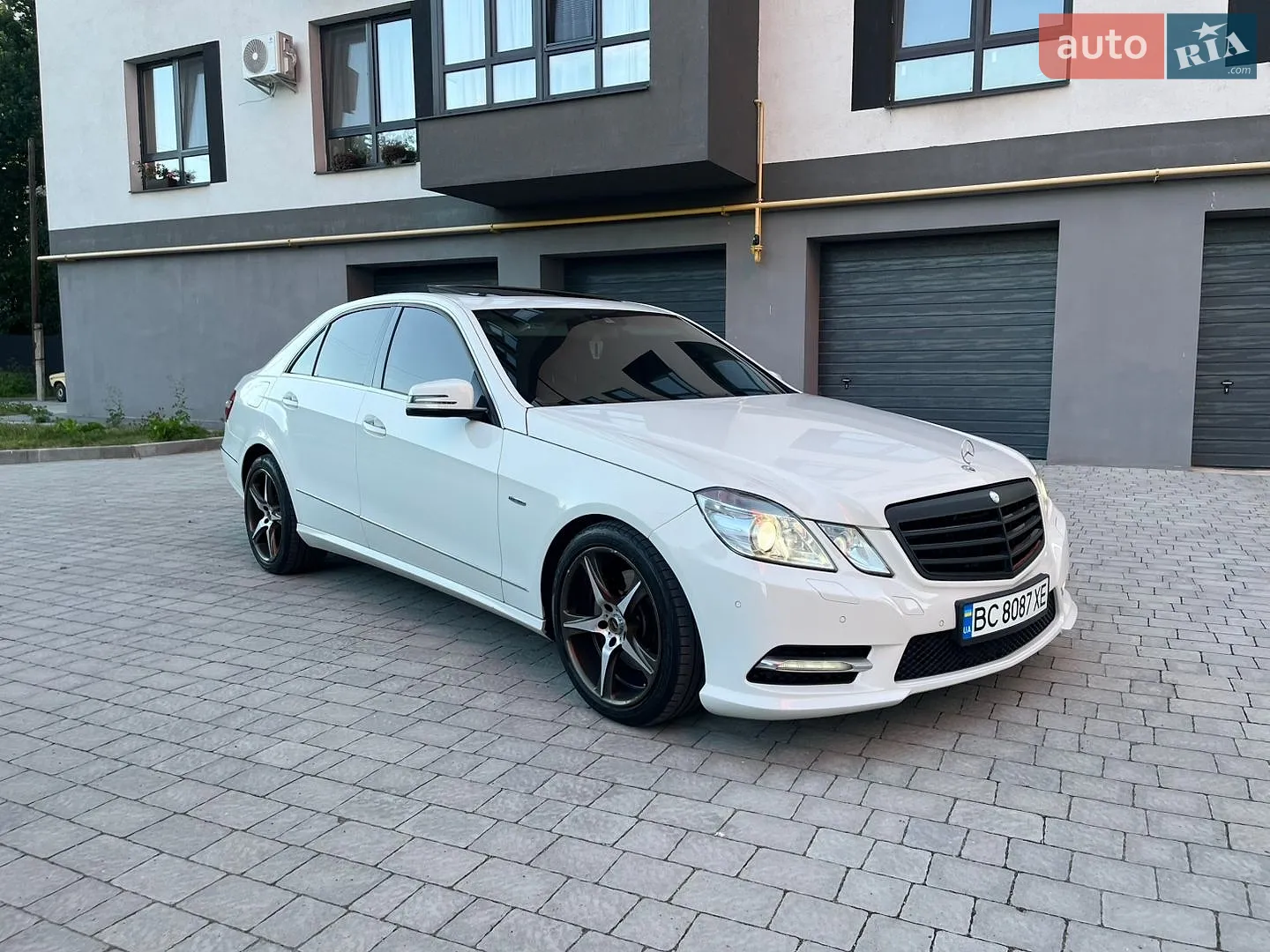 Mercedes-Benz E-Class, 2011