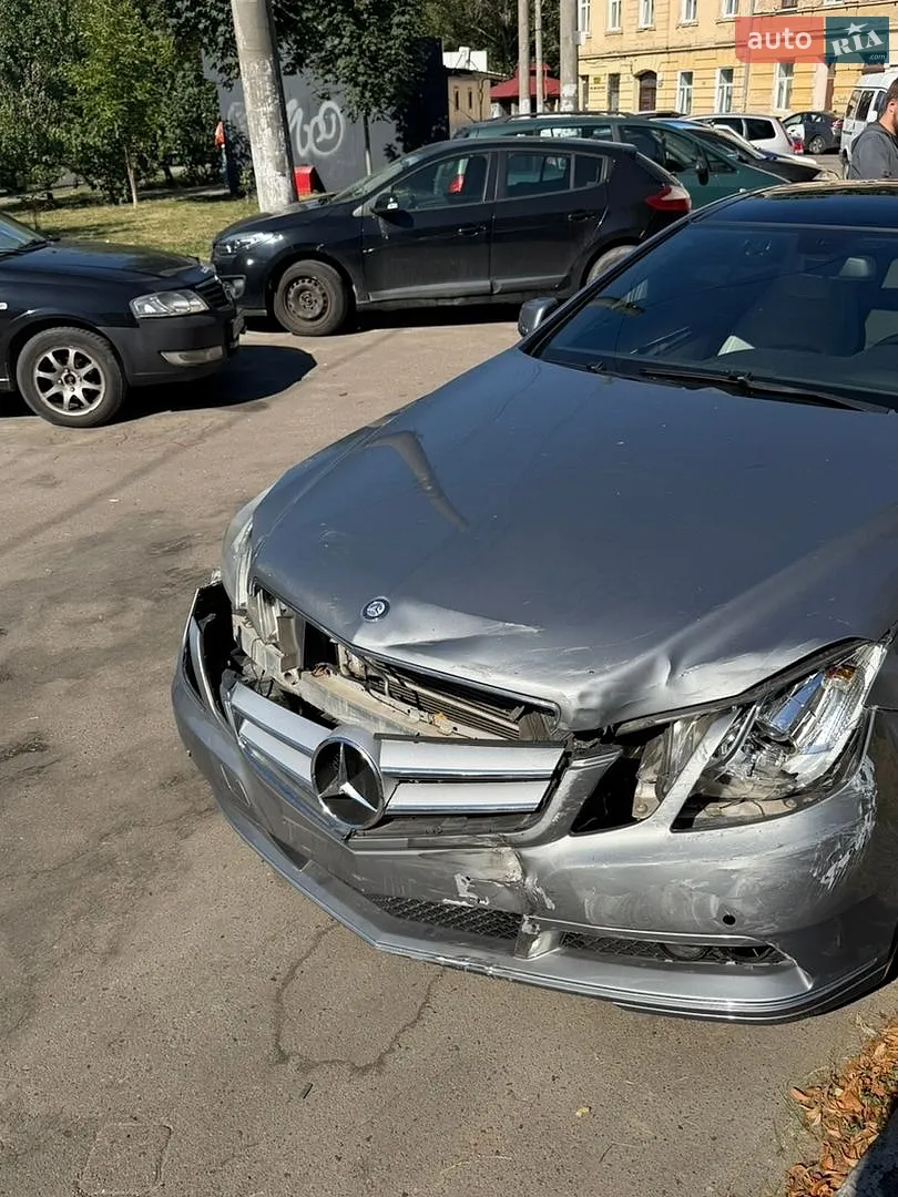 Mercedes-Benz E-Class, 2011